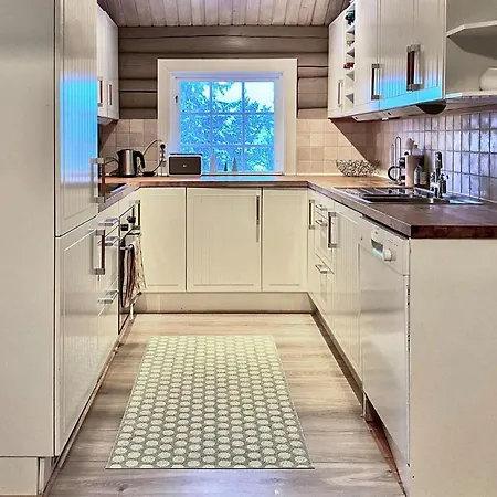 4 Bedroom Lovely In Al